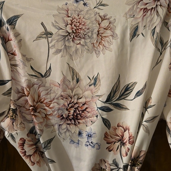 Le Rose Floral Patterned Short Robe Size XS/S - Picture 7 of 7